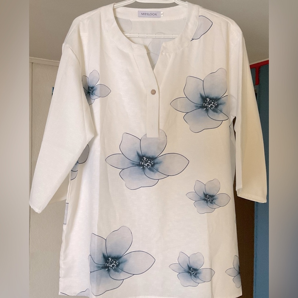 Misslook Women's White Floral Top